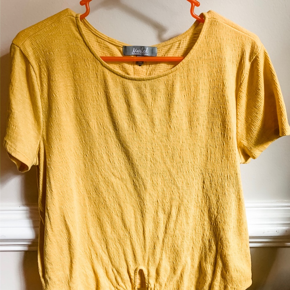 Casual cute tee!